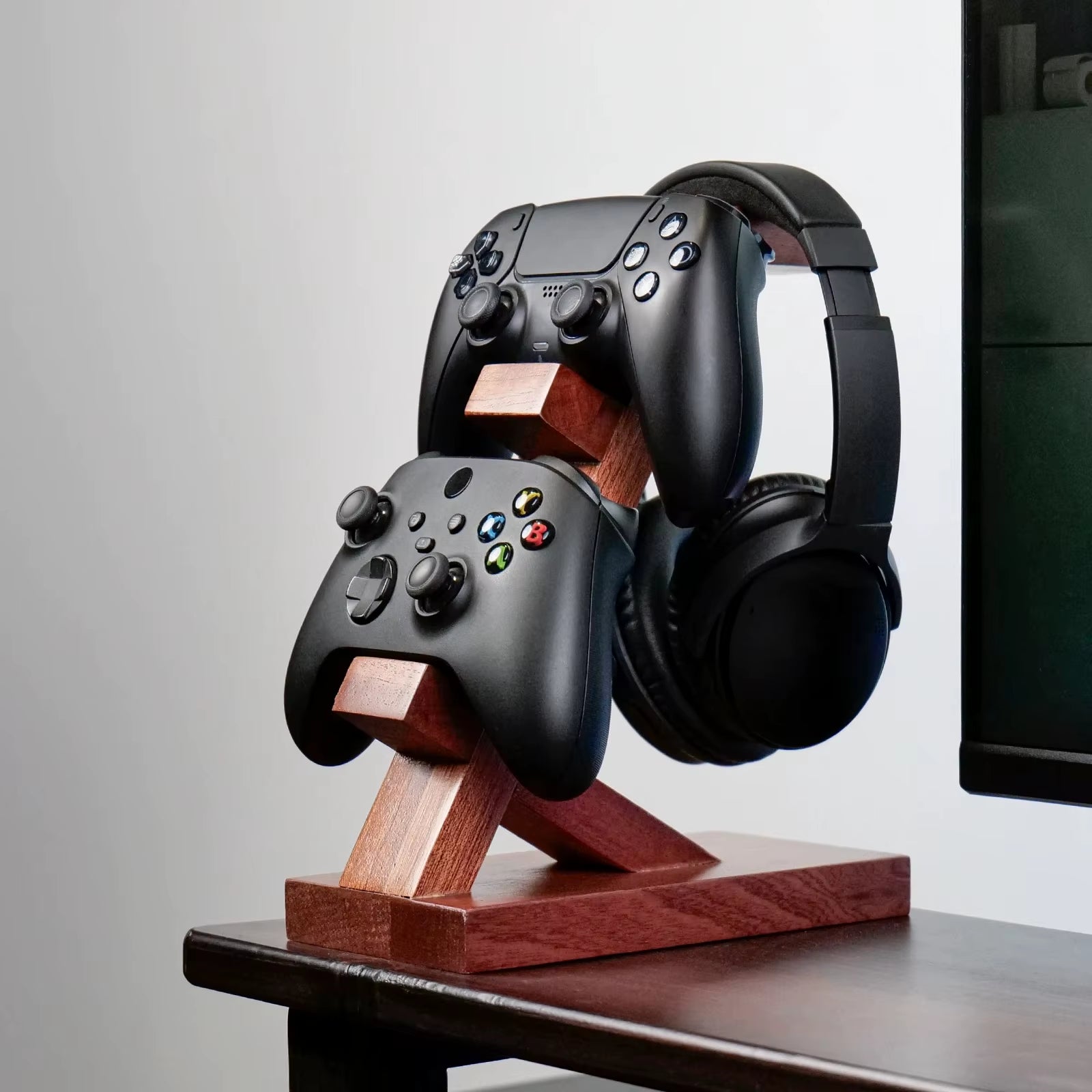 Wood Headphone Stand Gaming Headset Holder for Desk Display Gaming Accessories Gift for Airpods PS5 Xbox